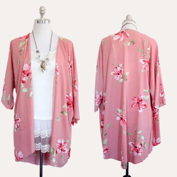 🎉HP🎉 Pink Floral Hi Low Kimono - Picture 3 of 5